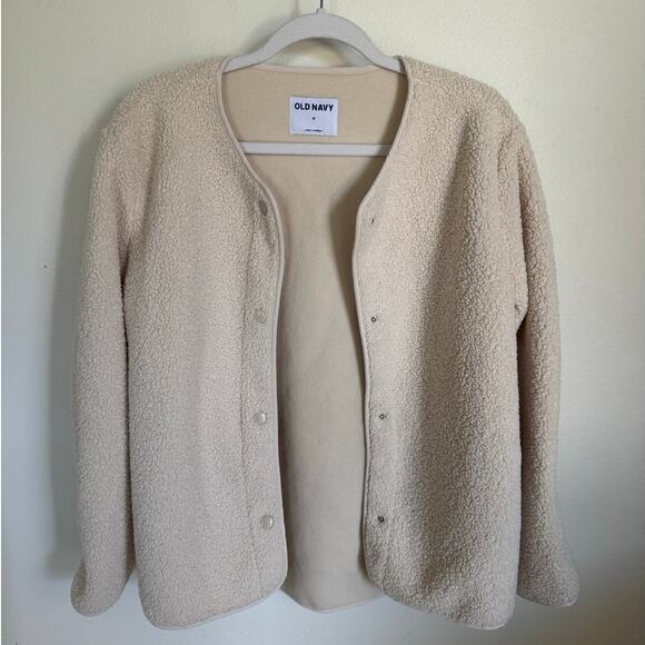 NWT Old Navy Faux Sherpa Jacket Cream Beige Size Medium Long Sleeve Button Up - Picture 1 of 12
